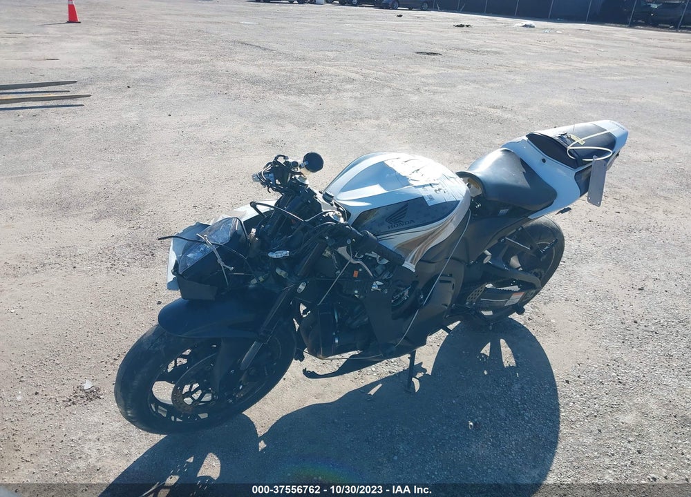 2009 HONDA CBR600 RR VIN: JH2PC40439K200492