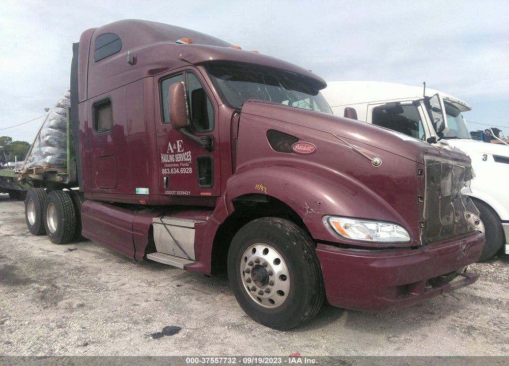 2010 PETERBILT 387 VIN: 1XP7D49X1AD772185