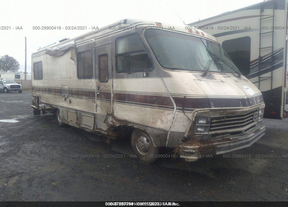 1988 CHEVROLET P30 VIN: 1GBJP37W4J3322480