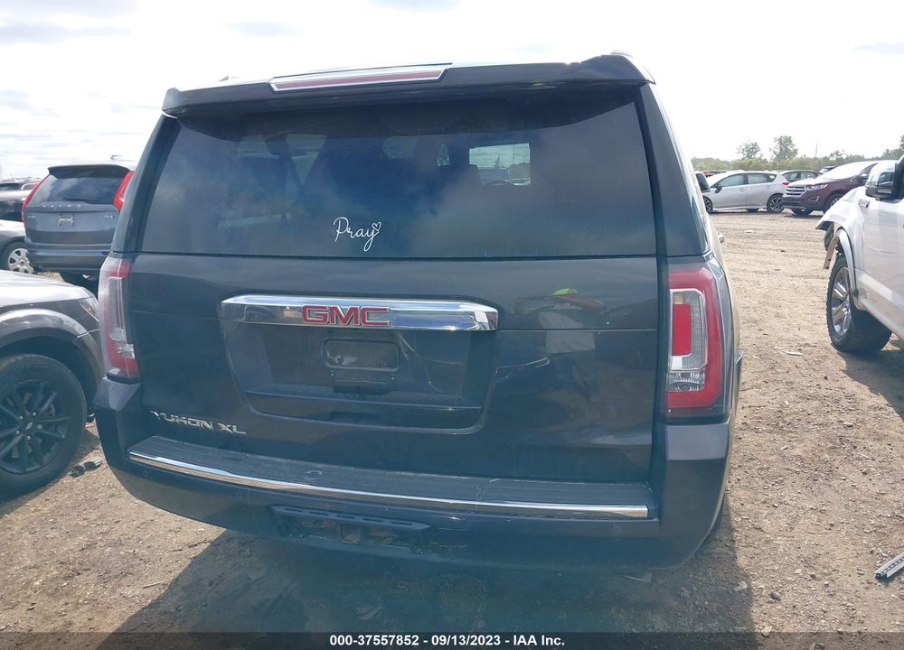 2017 GMC YUKON XL DENALI VIN: 1GKS2HKJ7HR199342