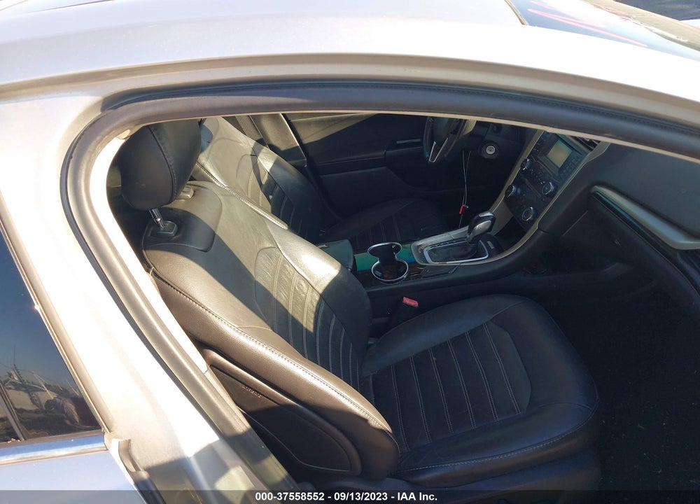 2015 FORD FUSION SE VIN: 3FA6P0HD0FR170824