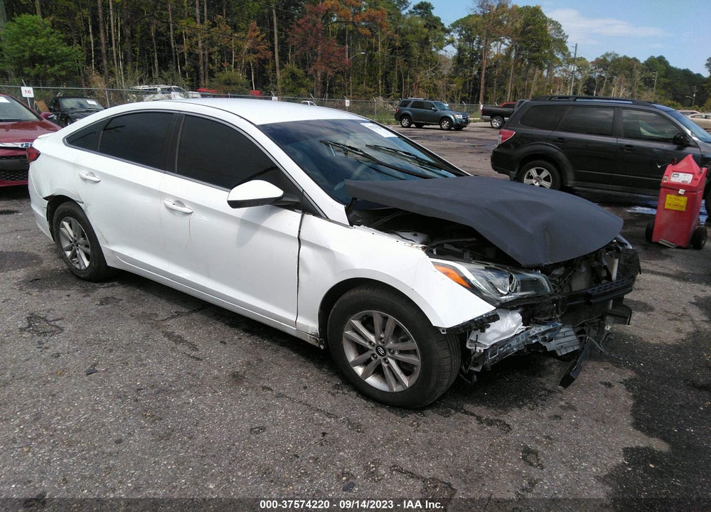 2015 HYUNDAI SONATA SE VIN: 5NPE24AF9FH005798