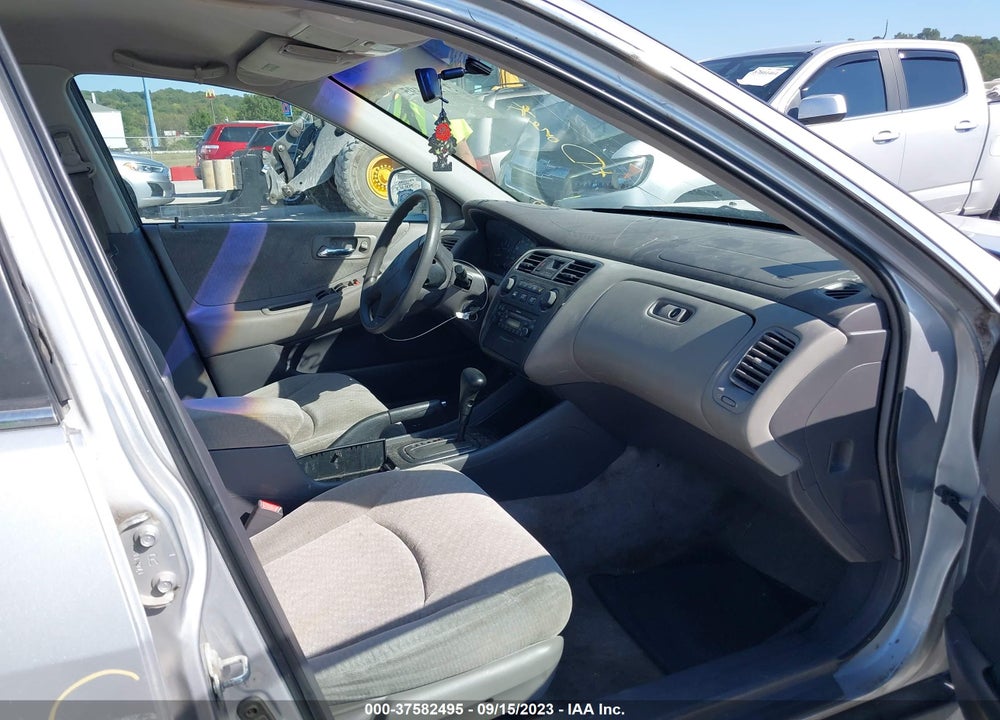 2002 HONDA ACCORD SDN LX VIN: 1HGCG56432A160968