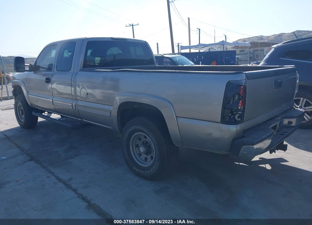2002 CHEVROLET SILVERADO 2500HD LS VIN: 1GCHC29192E266043