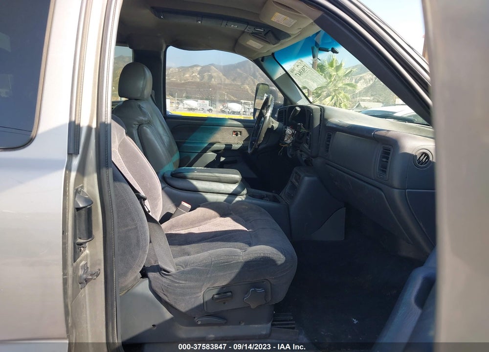 2002 CHEVROLET SILVERADO 2500HD LS VIN: 1GCHC29192E266043