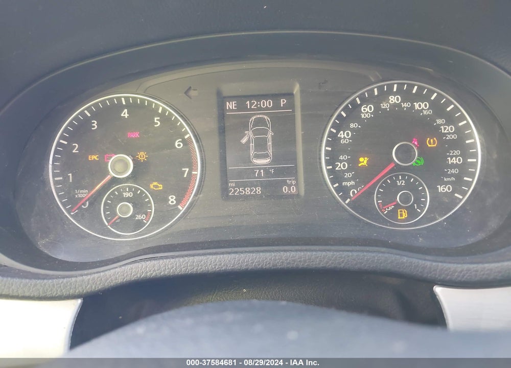 2013 VOLKSWAGEN PASSAT 2.5L SE VIN: 1VWBP7A35DC067300