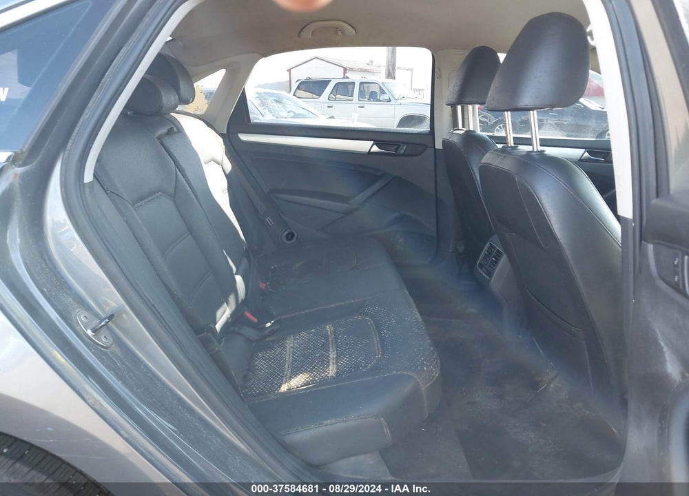 2013 VOLKSWAGEN PASSAT 2.5L SE VIN: 1VWBP7A35DC067300