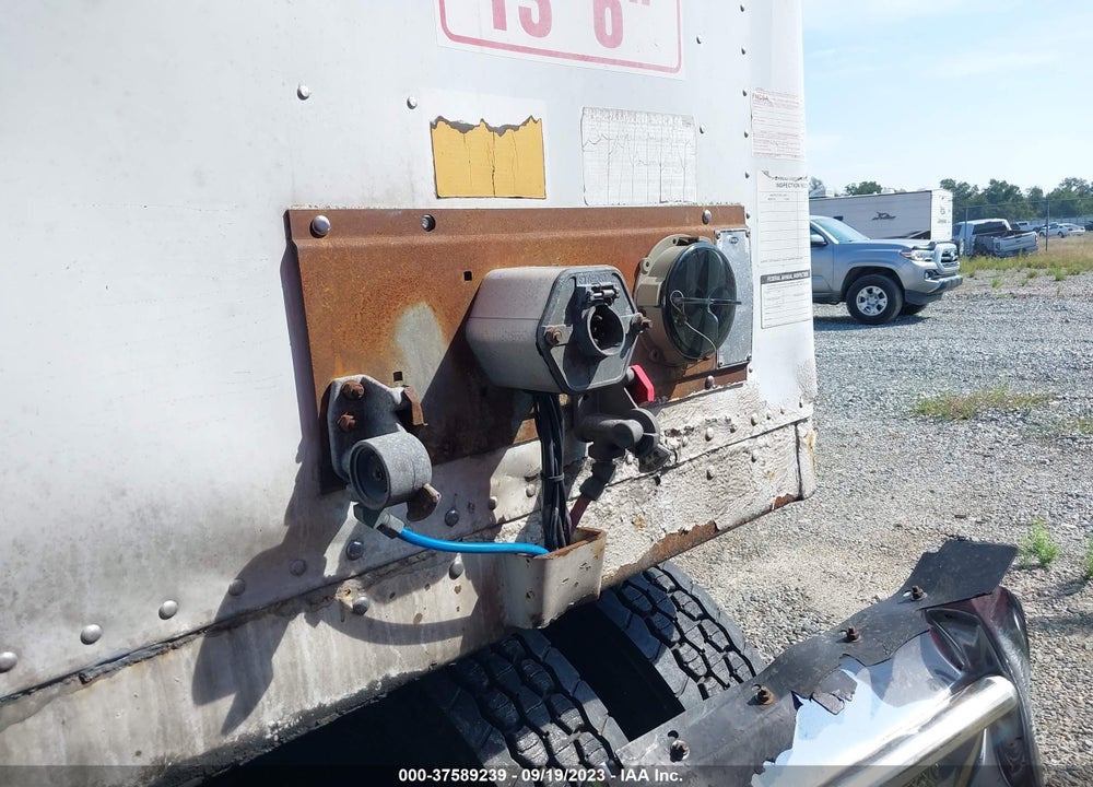 2005 STRICK TRAILERS UNKNOWN VIN: 1S12E95335E504662