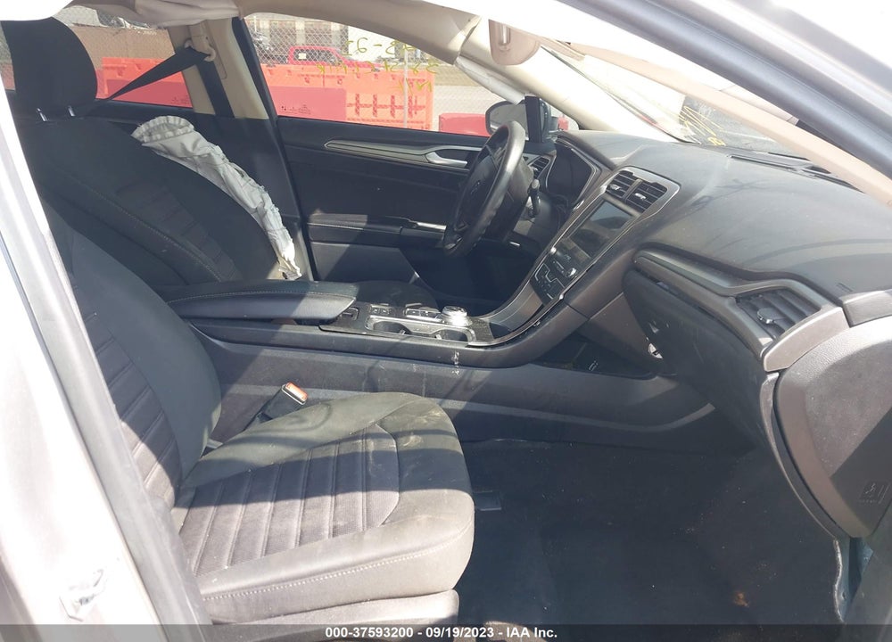 2020 FORD FUSION SE VIN: 3FA6P0HD4LR172880