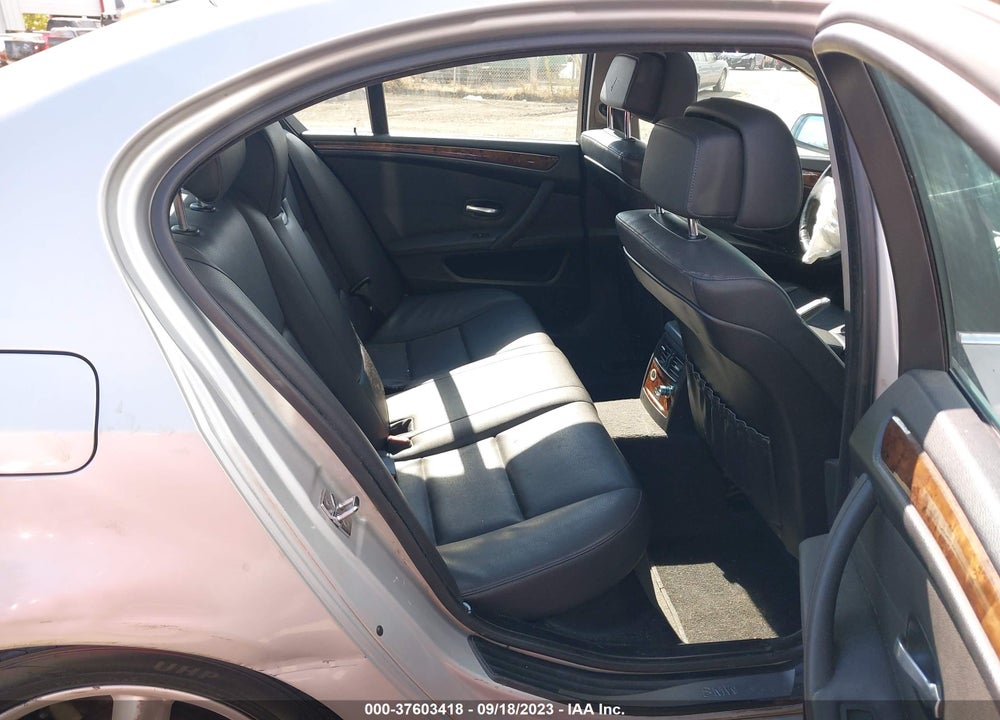 2009 BMW 528I VIN: WBANU53559C118228