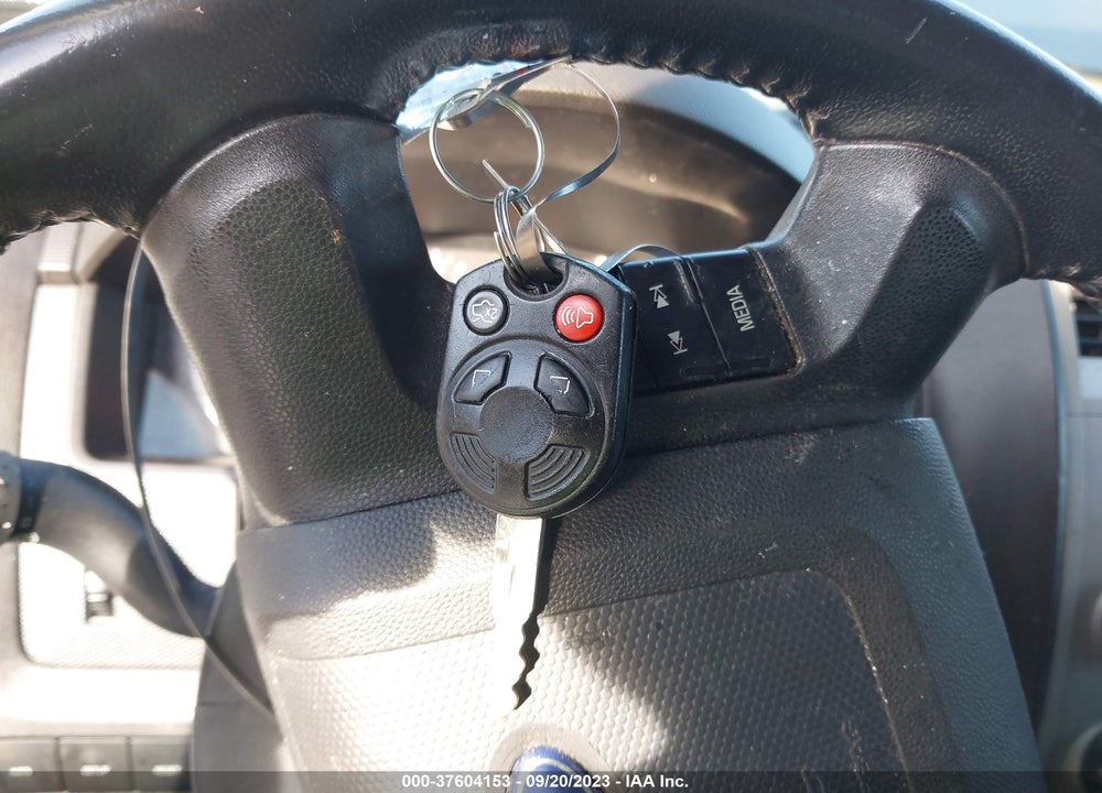 2011 FORD ESCAPE XLT VIN: 1FMCU9DG1BKA67173