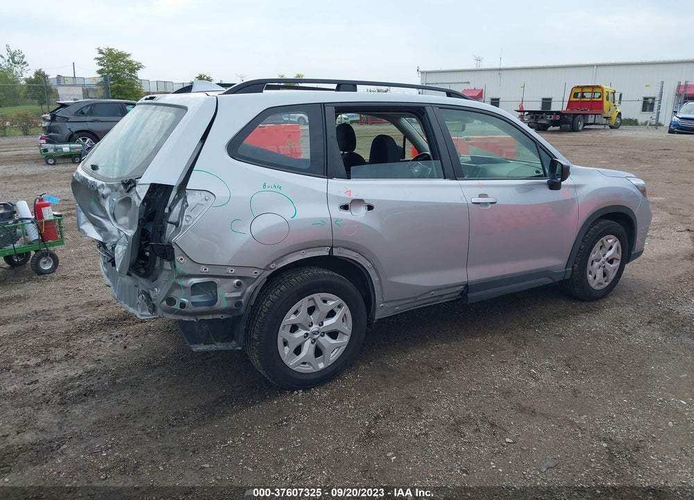 2019 SUBARU FORESTER VIN: JF2SKACC3KH412126