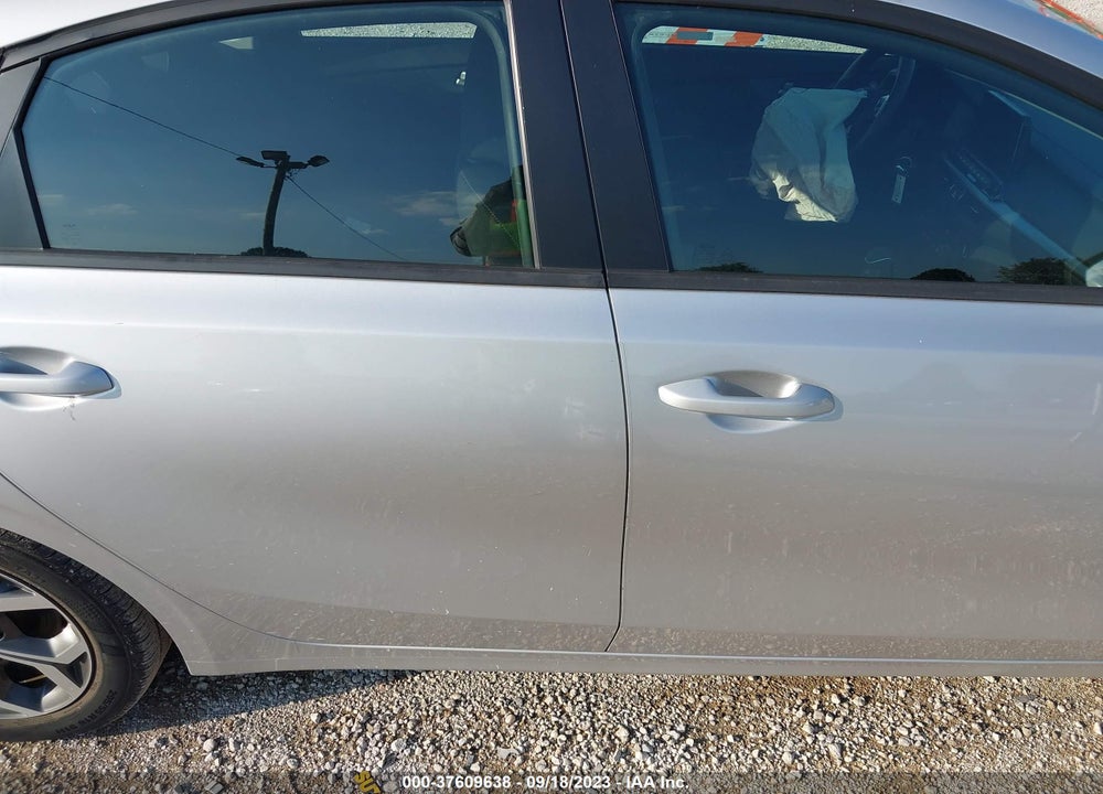 2019 KIA FORTE LXS VIN: 3KPF24AD1KE065933