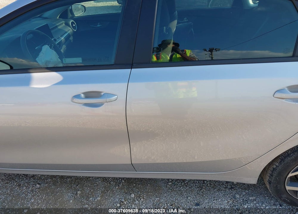 2019 KIA FORTE LXS VIN: 3KPF24AD1KE065933