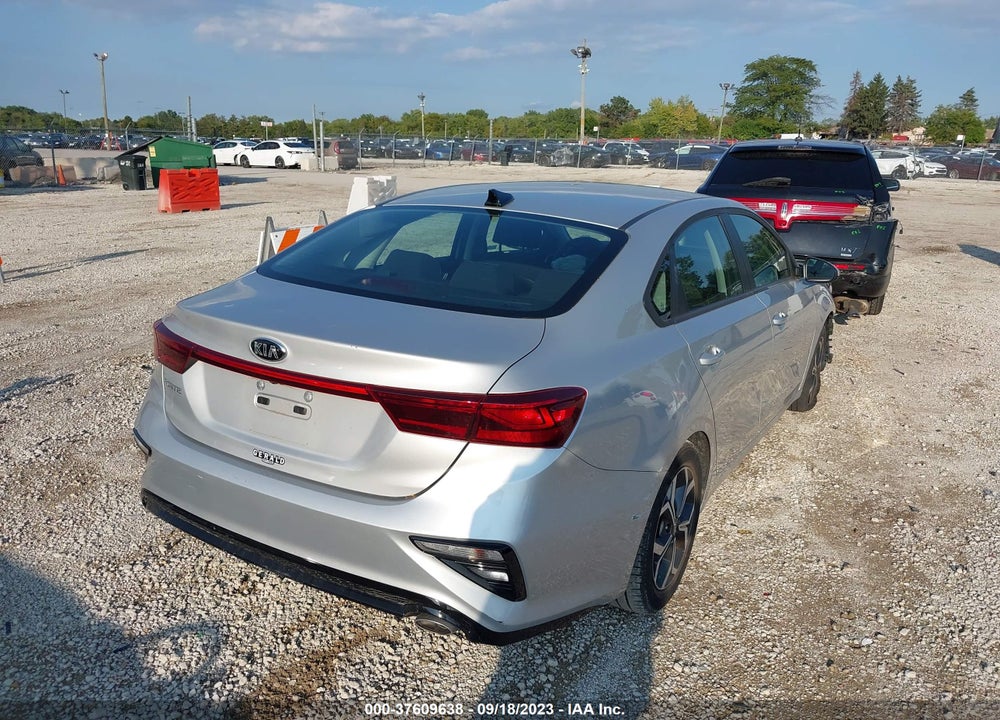 2019 KIA FORTE LXS VIN: 3KPF24AD1KE065933