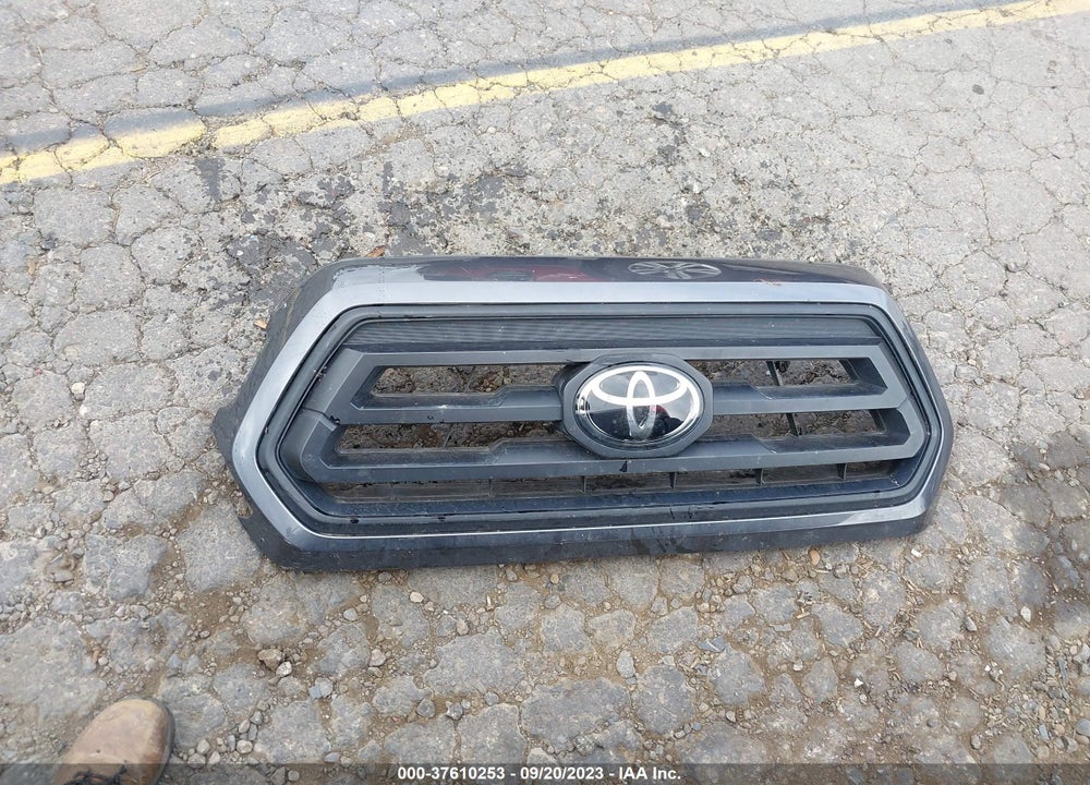 2022 TOYOTA TACOMA SR V6 VIN: 3TYSZ5AN2NT082294