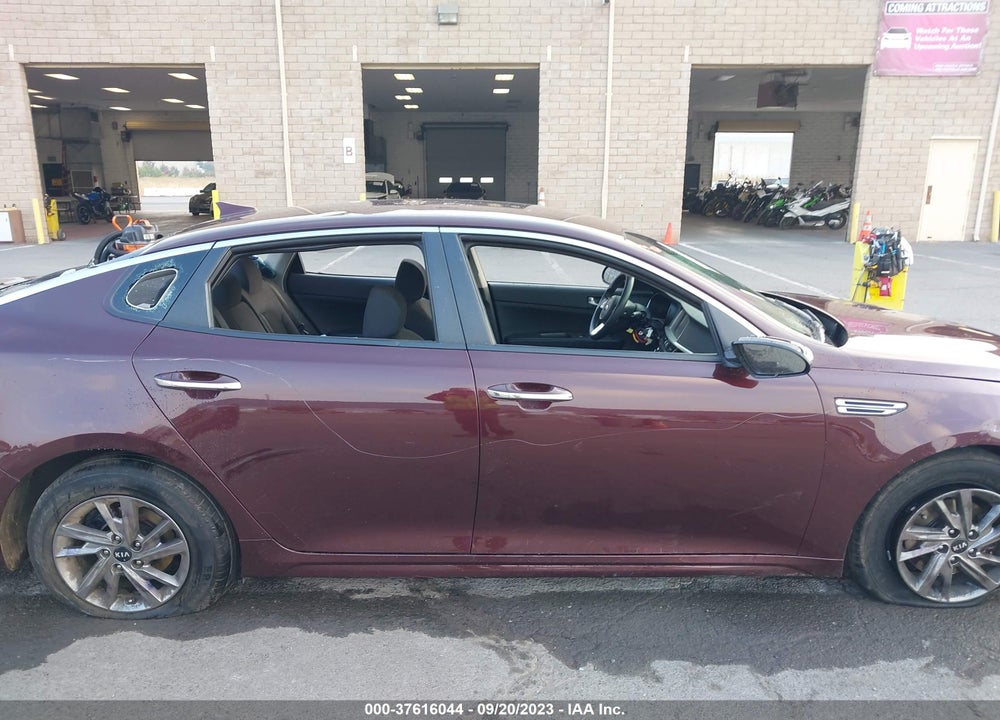 2019 KIA OPTIMA LX VIN: 5XXGT4L32KG334065