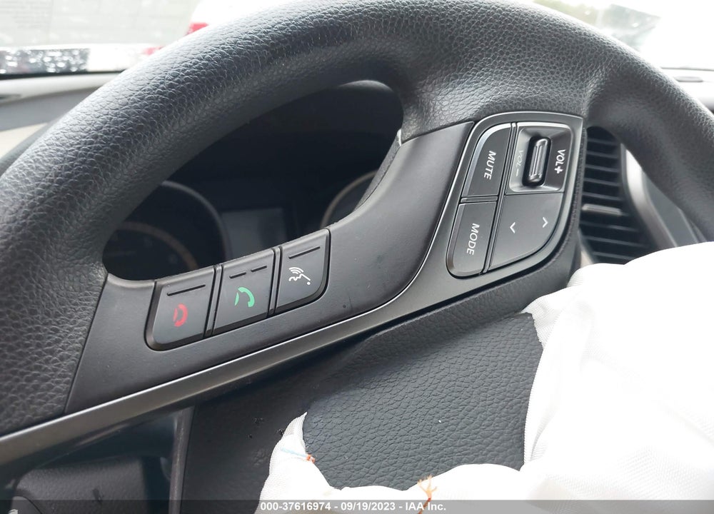 2018 HYUNDAI SANTA FE SPORT 2.4L VIN: 5NMZT3LB6JH070486