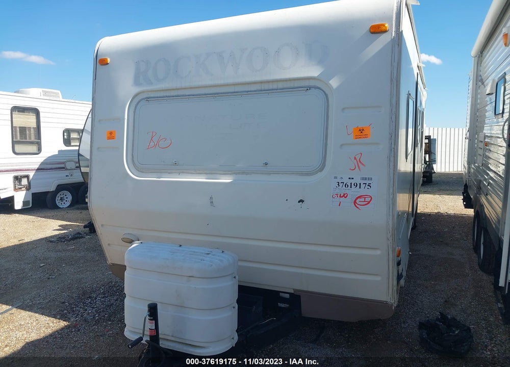 2008 FOREST RIV ROCKWOOD VIN: 4X4TRLG2181821765