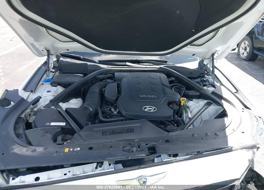 2015 HYUNDAI GENESIS 3.8 VIN: KMHGN4JE8FU090867