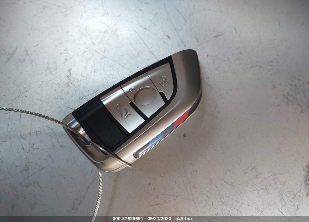 2015 HYUNDAI GENESIS 3.8 VIN: KMHGN4JE8FU090867