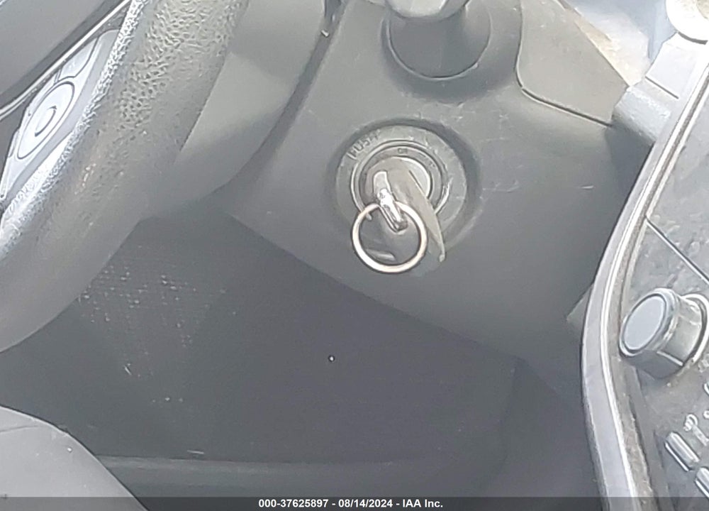 2019 TOYOTA CAMRY LE VIN: 4T1B11HK5KU766945