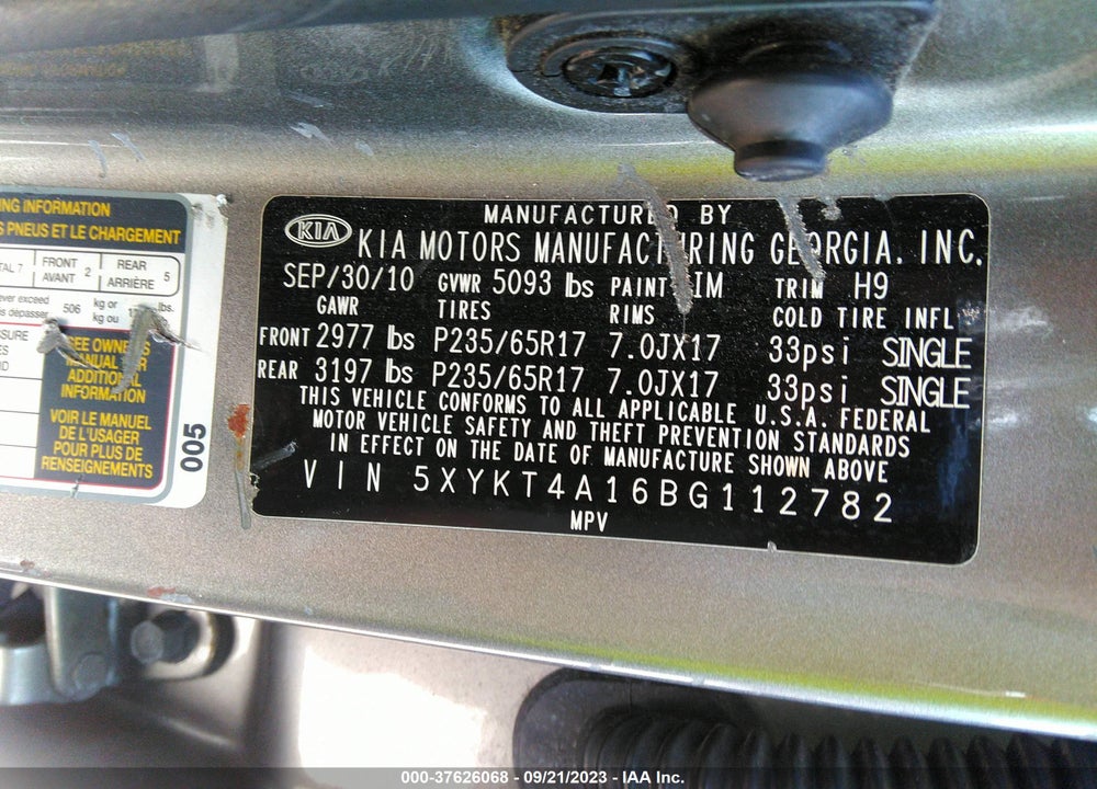 2011 KIA SORENTO LX VIN: 5XYKT4A16BG112782