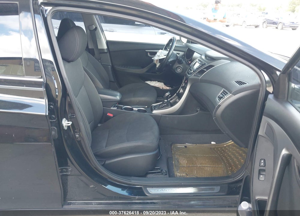 2015 HYUNDAI ELANTRA SE VIN: 5NPDH4AE2FH639200