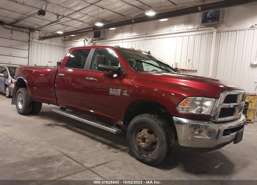 2018 RAM 3500 SLT  4X4 8' BOX VIN: 3C63RRHL2JG422992