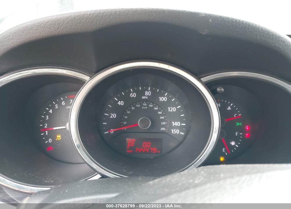 2013 KIA SORENTO LX V6 VIN: 5XYKT4A25DG309860