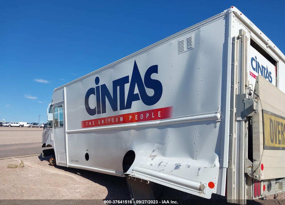 2014 FREIGHTLINER CHASSIS M LINE WALK-IN VAN VIN: 4UZAANDU9ECGA5310