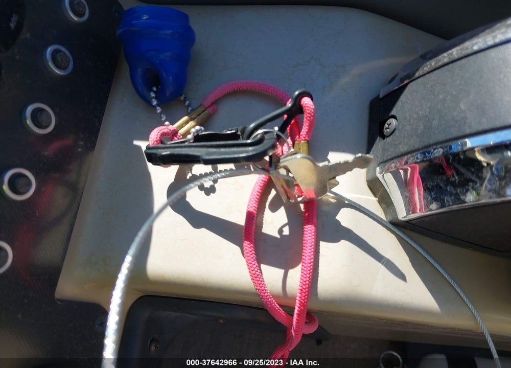 2021 BARLETTA PONTOON VIN: BDF03619F021