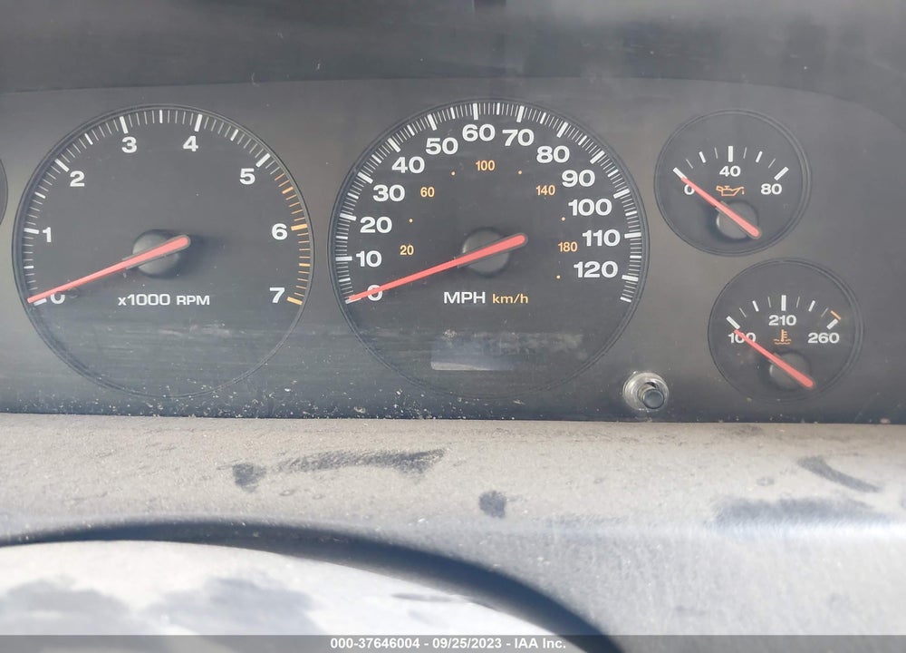 2000 JEEP GRAND CHEROKEE LAREDO VIN: 1J4GW48S0YC413230