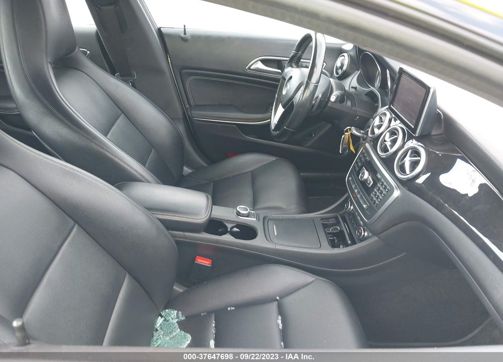2014 MERCEDES-BENZ CLA 250 VIN: WDDSJ4GB1EN140837