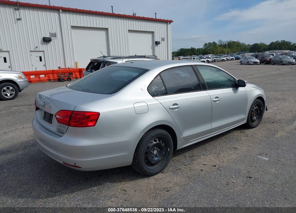 2011 VOLKSWAGEN JETTA 2.5L SE VIN: 3VWDX7AJ2BM327204