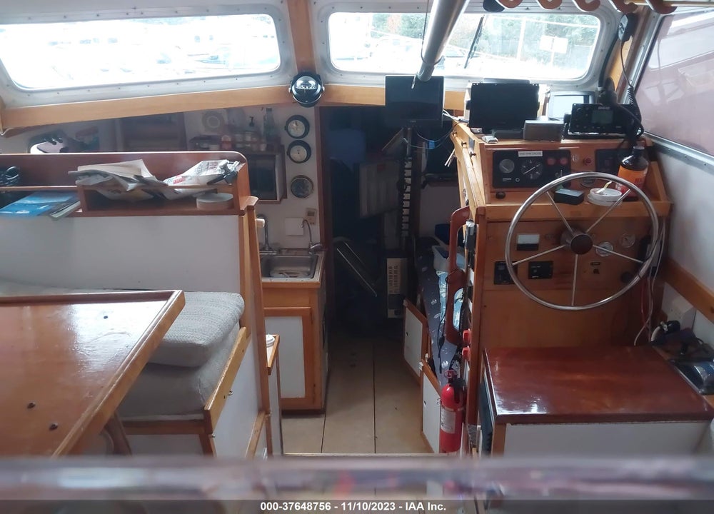 1981 SAIL BOAT VIN: SKK00191M80D