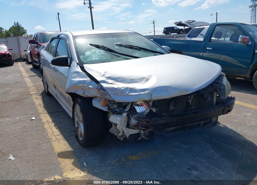 2014 TOYOTA CAMRY SE VIN: 4T1BF1FK1EU379298