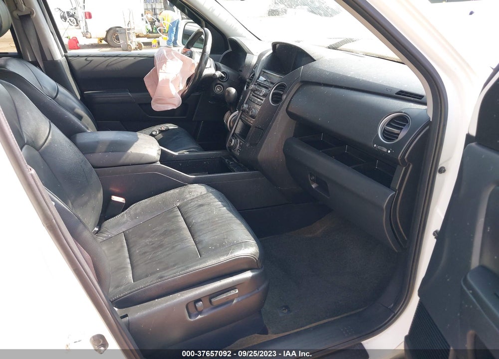 2015 HONDA PILOT TOURING VIN: 5FNYF4H90FB053545