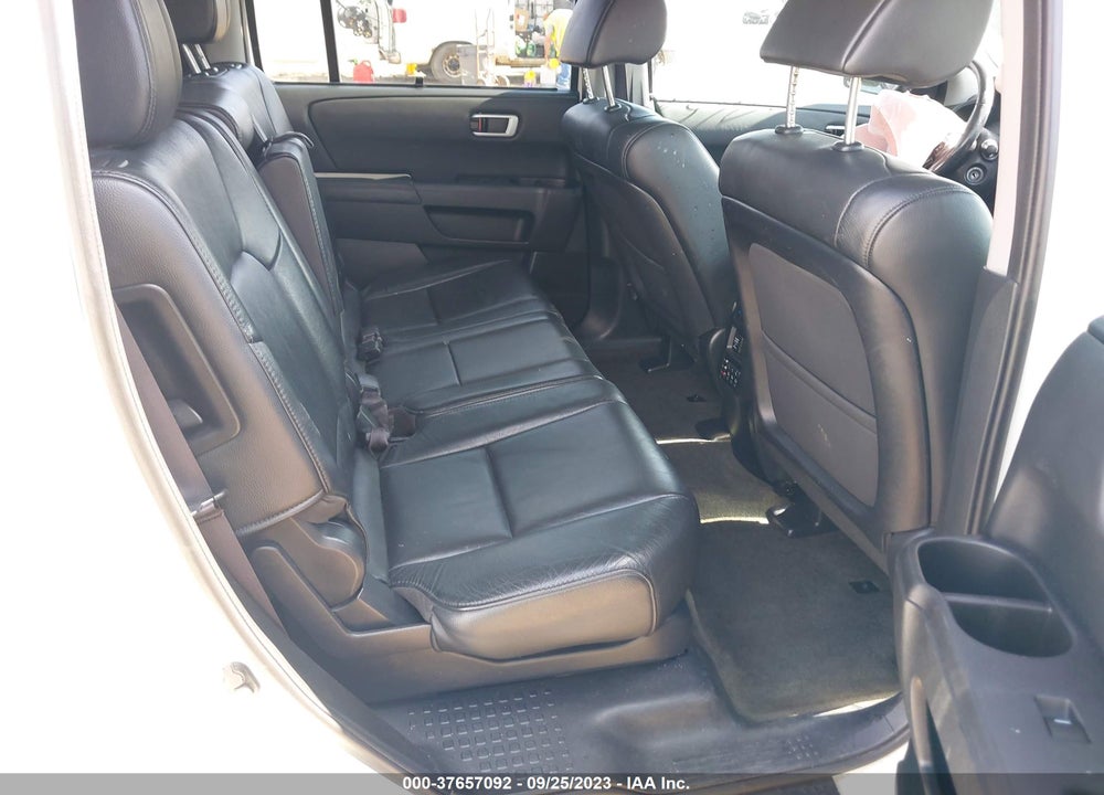 2015 HONDA PILOT TOURING VIN: 5FNYF4H90FB053545