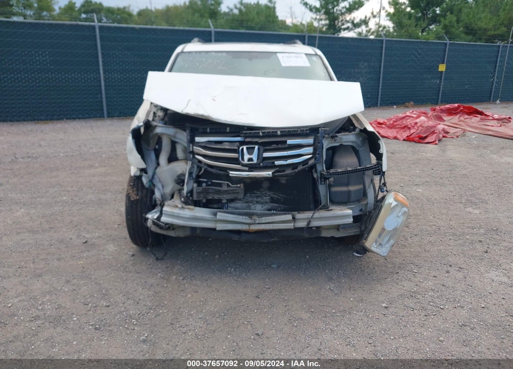 2015 HONDA PILOT TOURING VIN: 5FNYF4H90FB053545