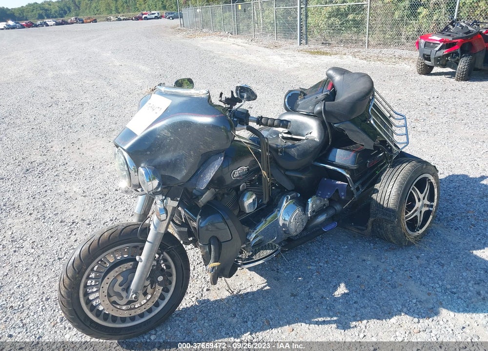 2009 HARLEY-DAVIDSON FLHTCU VIN: 1HD1FC4159Y626857
