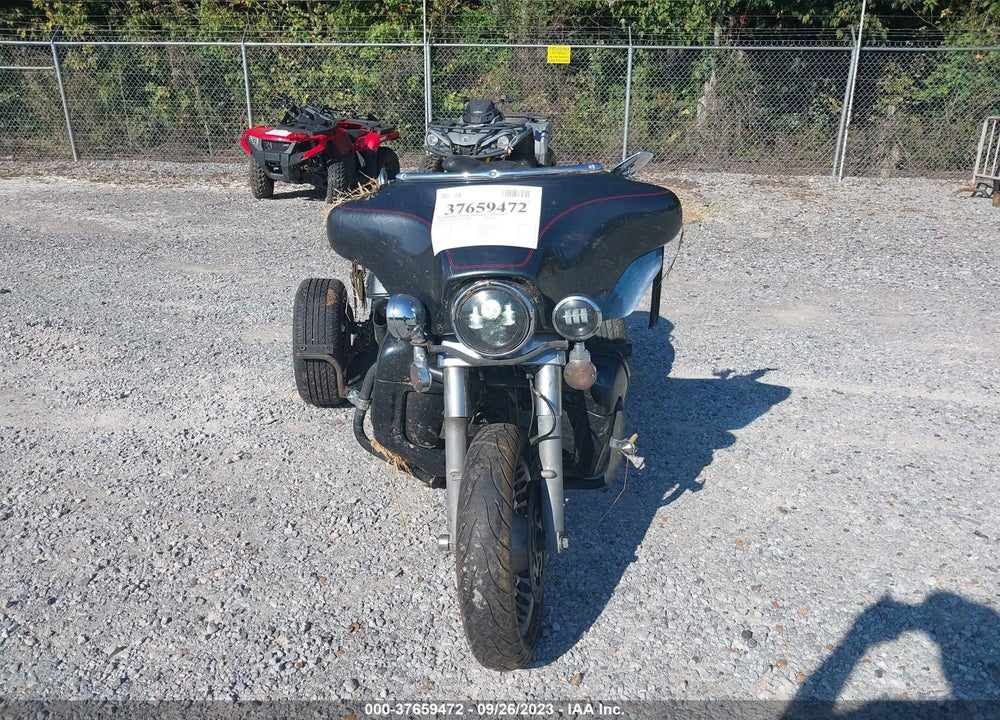 2009 HARLEY-DAVIDSON FLHTCU VIN: 1HD1FC4159Y626857