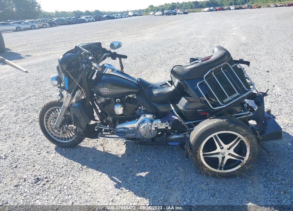 2009 HARLEY-DAVIDSON FLHTCU VIN: 1HD1FC4159Y626857