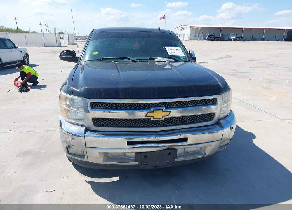 2013 CHEVROLET SILVERADO 1500 LT VIN: 1GCRCSE04DZ382182