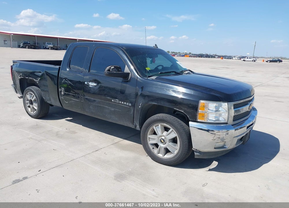 2013 CHEVROLET SILVERADO 1500 LT VIN: 1GCRCSE04DZ382182