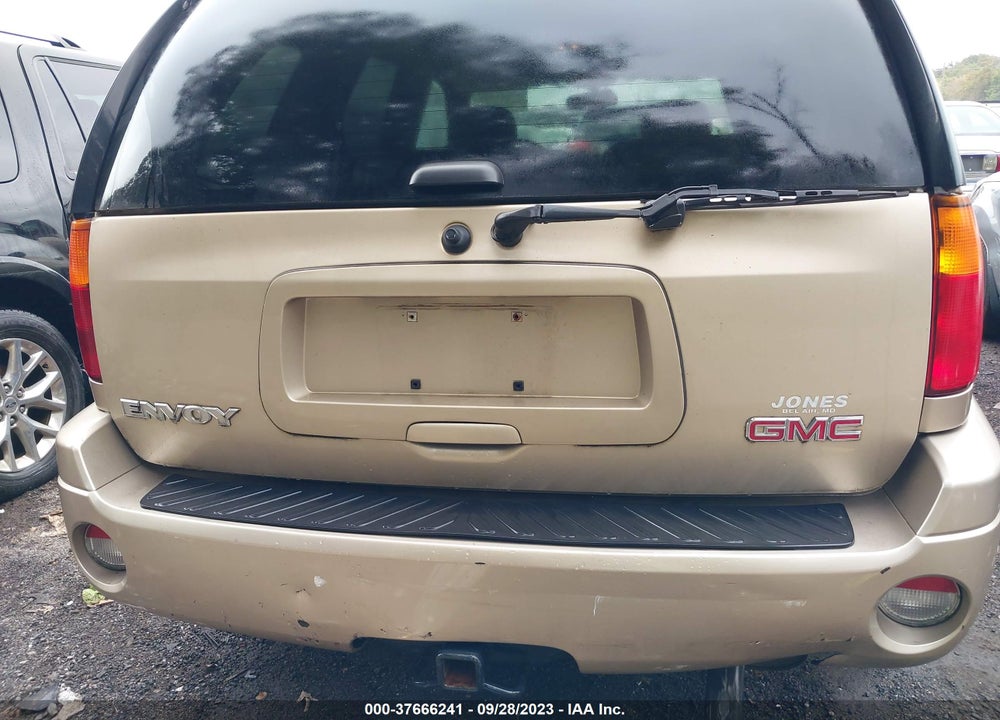 2005 GMC ENVOY SLT VIN: 1GKDT13SX52183385