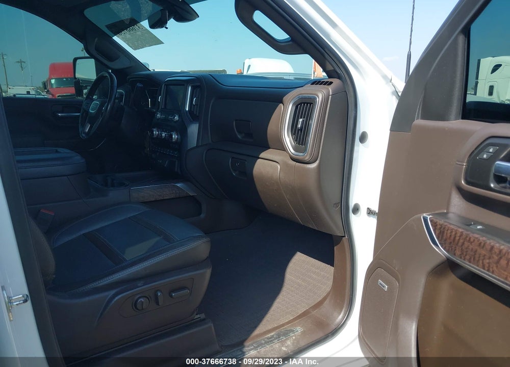 2020 GMC SIERRA 3500HD 4WD  STANDARD BED DENALI VIN: 1GT49WEYXLF193283