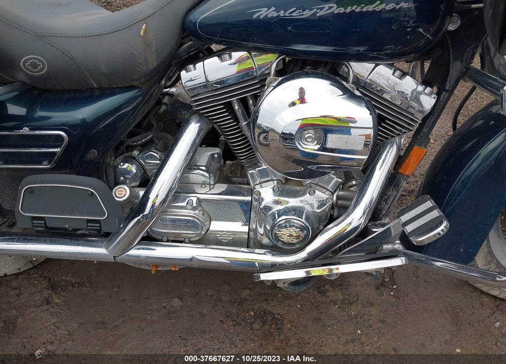 2001 HARLEY-DAVIDSON FLTRI VIN: 1HD1FSW181Y622541