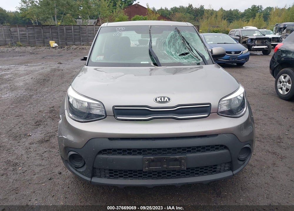 2018 KIA SOUL VIN: KNDJN2A27J7523798