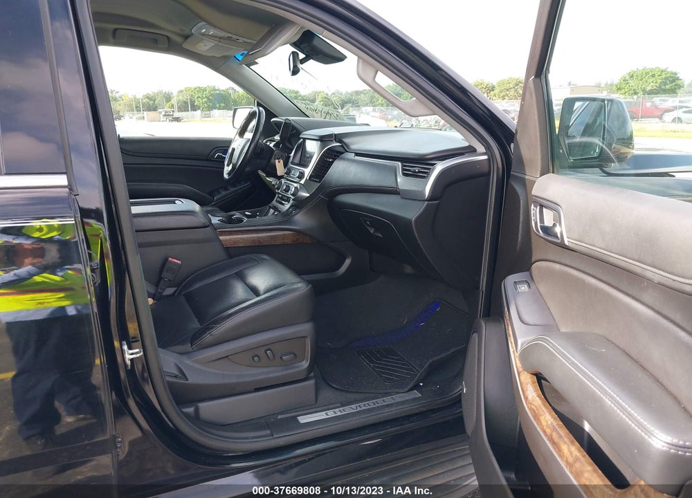2019 CHEVROLET TAHOE LT VIN: 1GNSKBKC9KR354255